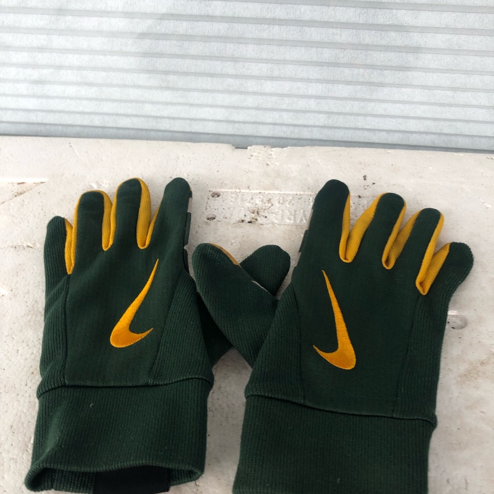 Nike Green and Yellow Gloves